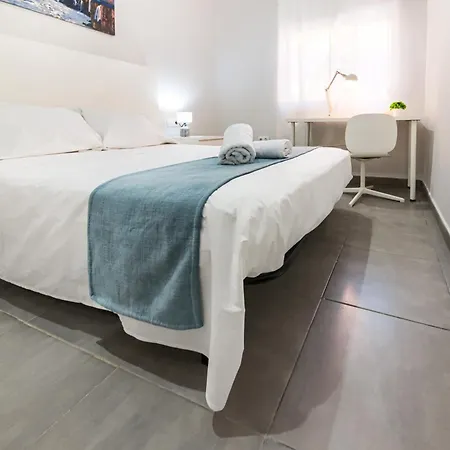 Plaza Fuente - Playa Victoria Apartment