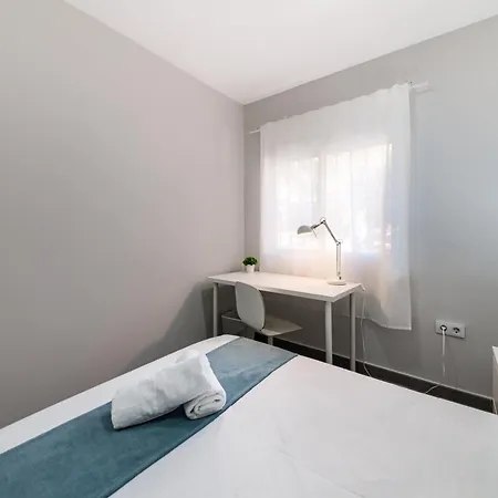 Plaza Fuente - Playa Victoria Apartment
