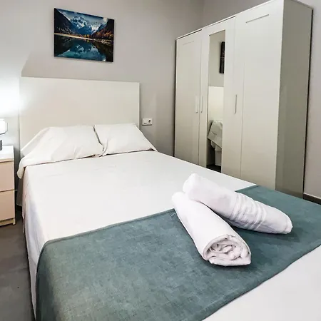 Plaza Fuente - Playa Victoria Apartment *