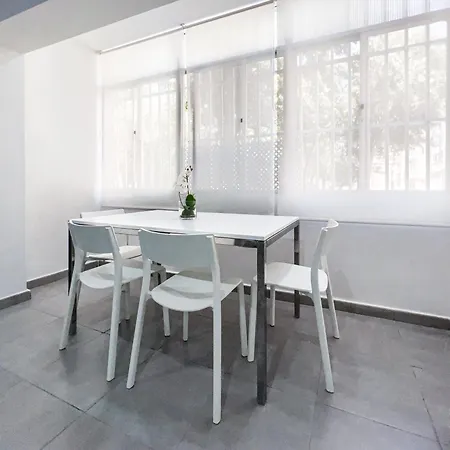Plaza Fuente - Playa Victoria Apartment *
